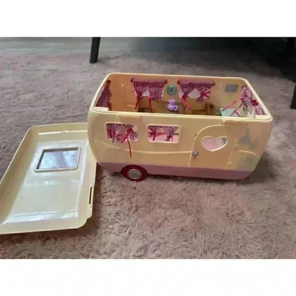 Lil' BATTAT Woodzeez Happy‎ Camper Trailer